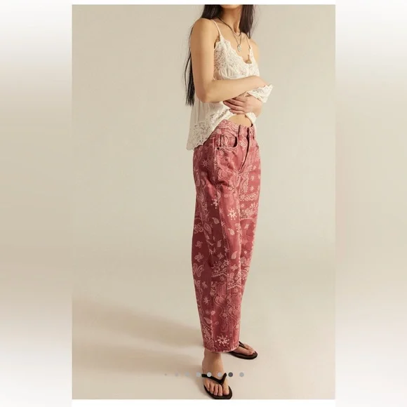 Free People We the Free Good Luck Barrel Bandana Jeans Size 33 - Picture 3 of 7